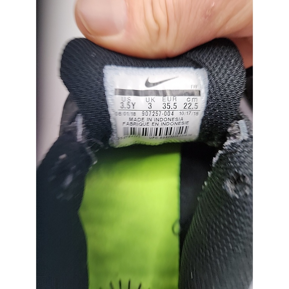 Girls/Womens NIKE Star Runner Black Running Shoes Size 3.5Y - Picture 8 of 8